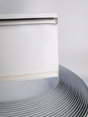 30미터 크기의 톱니 없는 글자 형태 - 실내 및 야외 공간 모두에 대한 궁극적 인 해결책