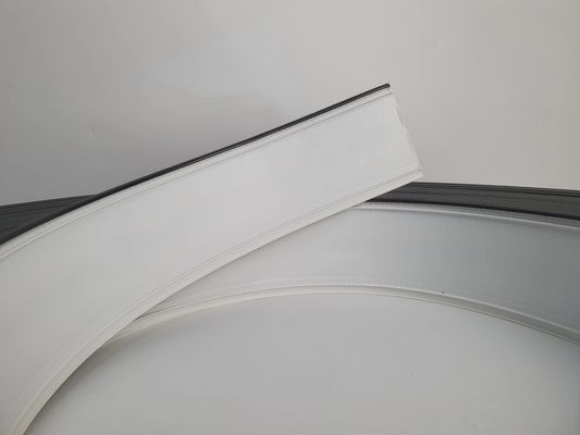 블랙 알루미늄 채널 코일 J 타입 트림 캡 코일 정밀 손 굽기